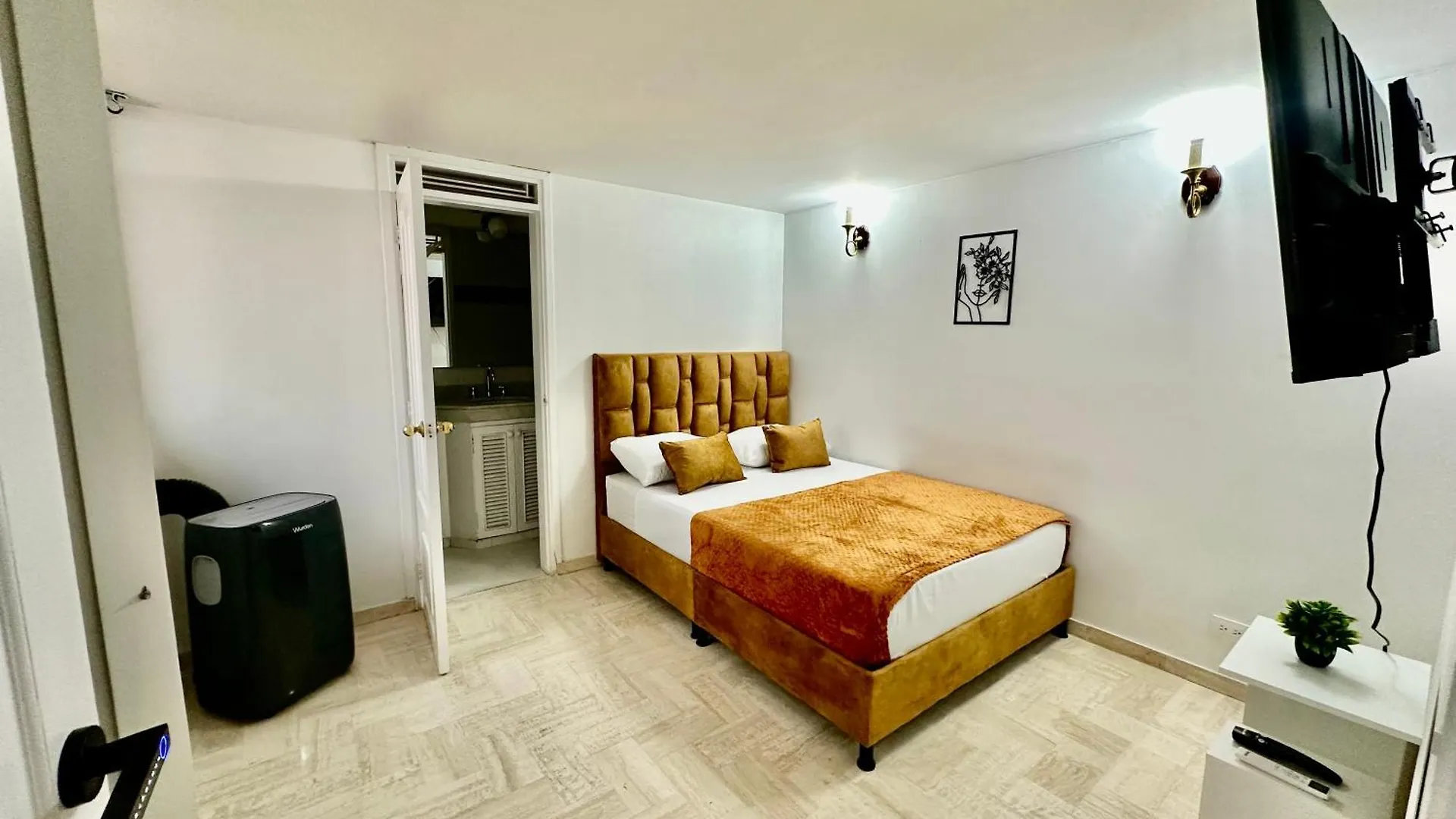 Maljut House & Coffee Otel Cali