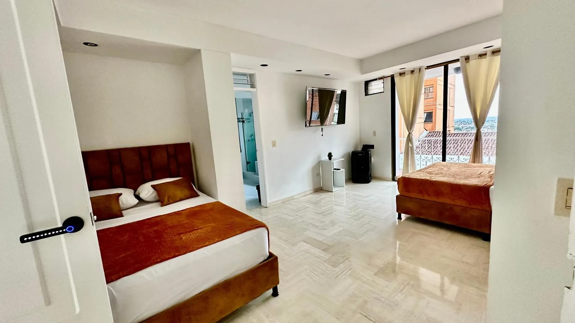 Maljut House & Coffee Otel Cali 0*,  Kolombiya